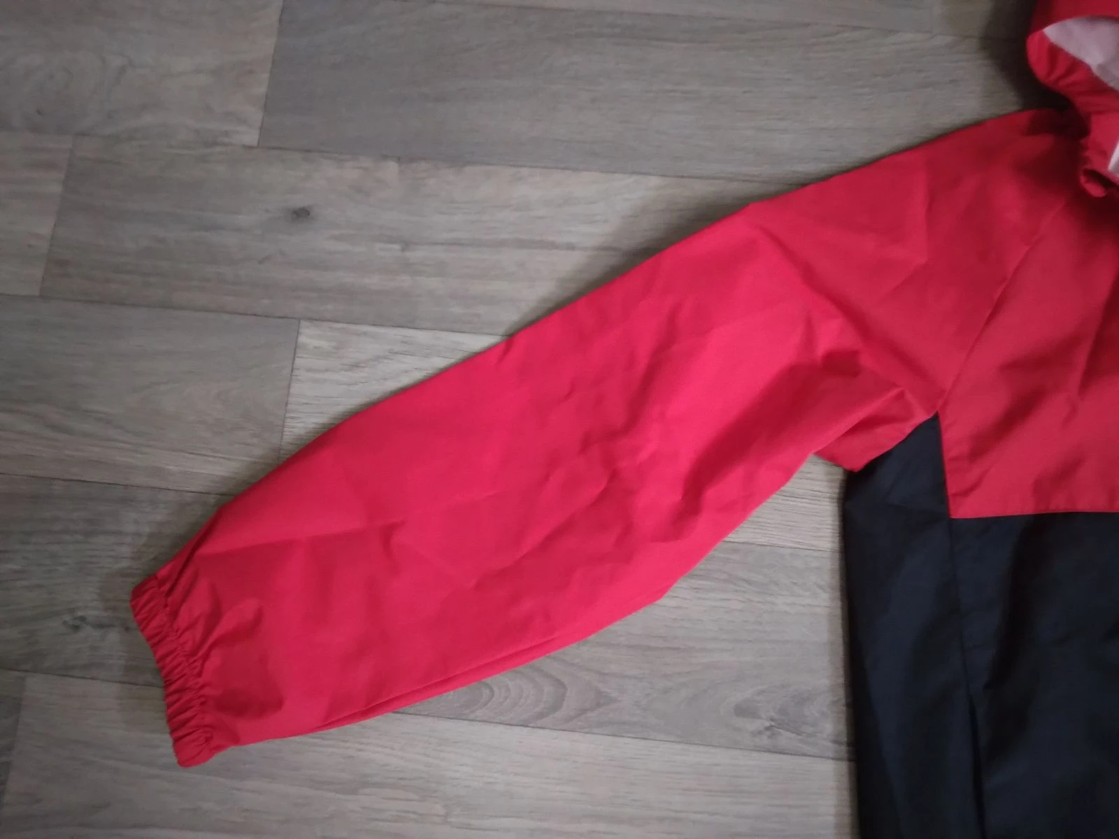 Waterproof windbreaker 8/10 years old – photo 4
